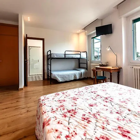 National Hotel 2*
