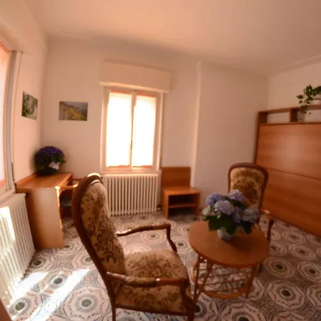 Hotel National 2*