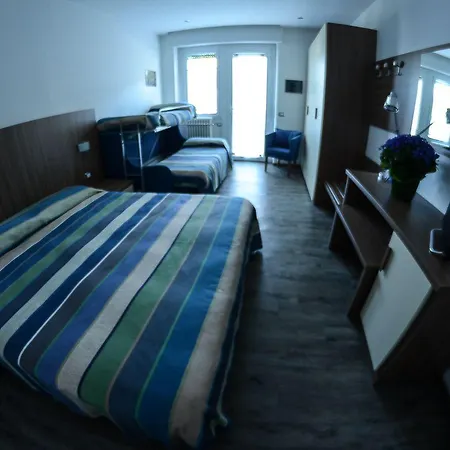Hotel National 2*