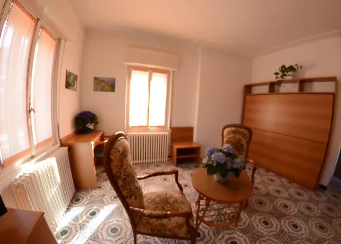 מלון National 2*